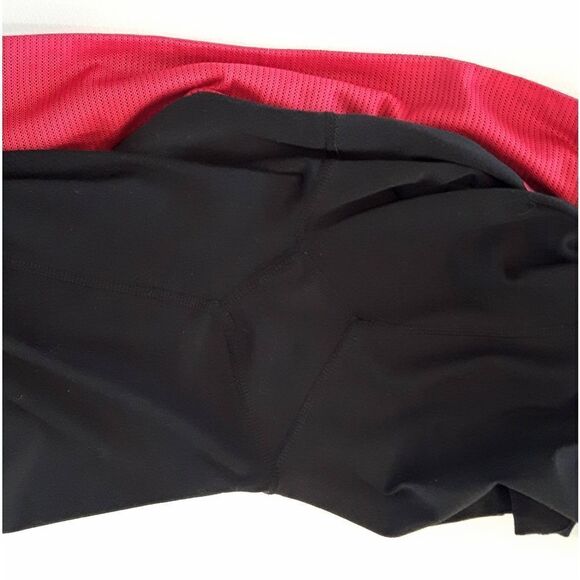 2/$35 Sale ADIDAS Cropped Athletic Leggings/Joggers in BLK/ Fushia trim.  Size… - Picture 4 of 6